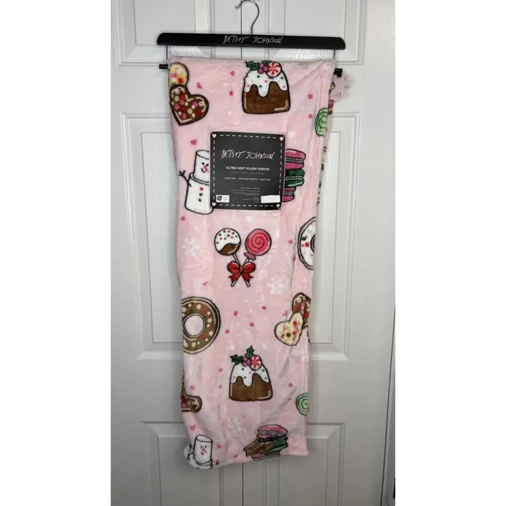 Betsey Johnson Ultra Soft Plush Throw Blanket